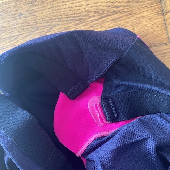 Lululemon Spin It To Win It Tank Size 4 (sm) in Black Swan/ Raspberry Glo - Picture 11 of 14